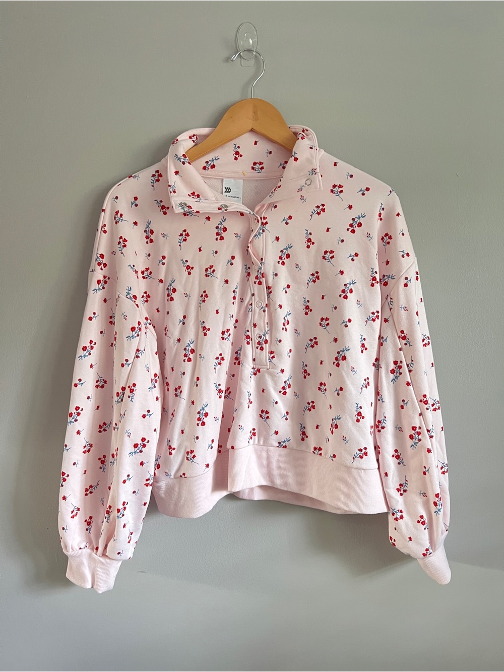 all in motion Light Pink Snap-Front Top with Red Floral Print